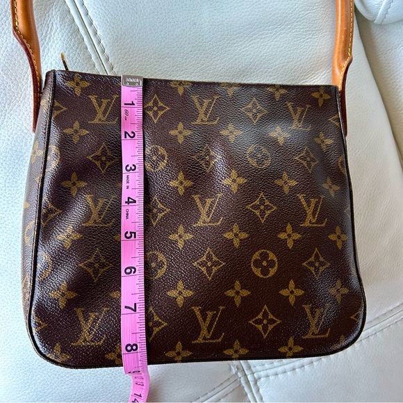 Louis Vuitton Looping bag - Picture 12 of 16